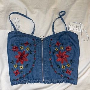 Crop top with flowers